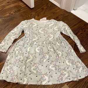 Girls organic paper wings dress. Grey with unicorns. Good condition size 4